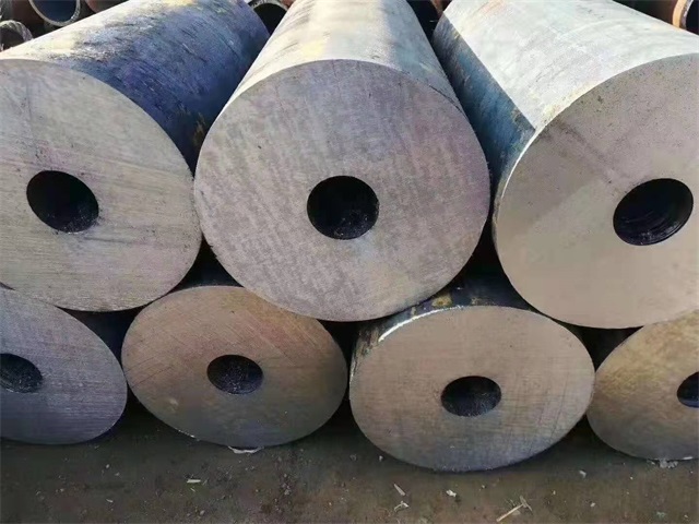 厚壁热轧无缝钢管